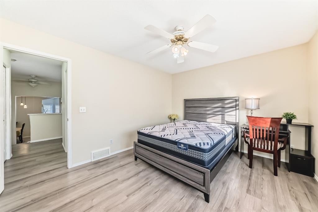 158 Somervale Close Sw, Calgary, AB - Indoor Photo Showing Bedroom