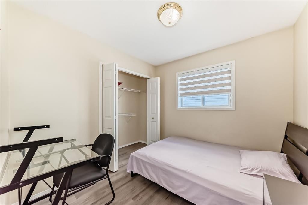 158 Somervale Close Sw, Calgary, AB - Indoor Photo Showing Bedroom