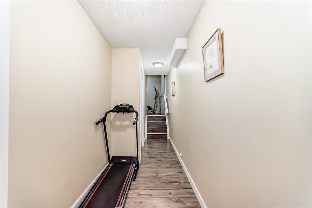 158 Somervale Close Sw, Calgary, AB - Indoor