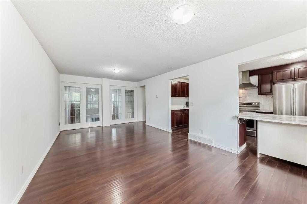 5-5400 Dalhousie Drive Nw, Calgary, AB - Indoor Photo Showing Kitchen