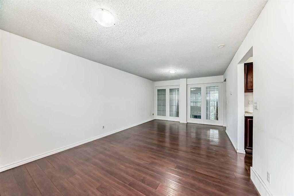 5-5400 Dalhousie Drive Nw, Calgary, AB - Indoor Photo Showing Other Room