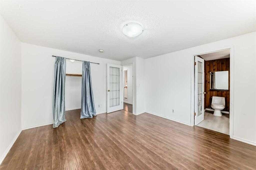 5-5400 Dalhousie Drive Nw, Calgary, AB - Indoor Photo Showing Other Room