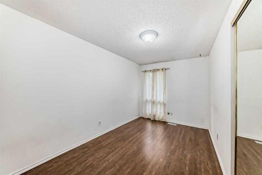 5-5400 Dalhousie Drive Nw, Calgary, AB - Indoor Photo Showing Other Room