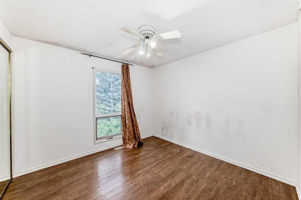 5-5400 Dalhousie Drive Nw, Calgary, AB - Indoor Photo Showing Other Room