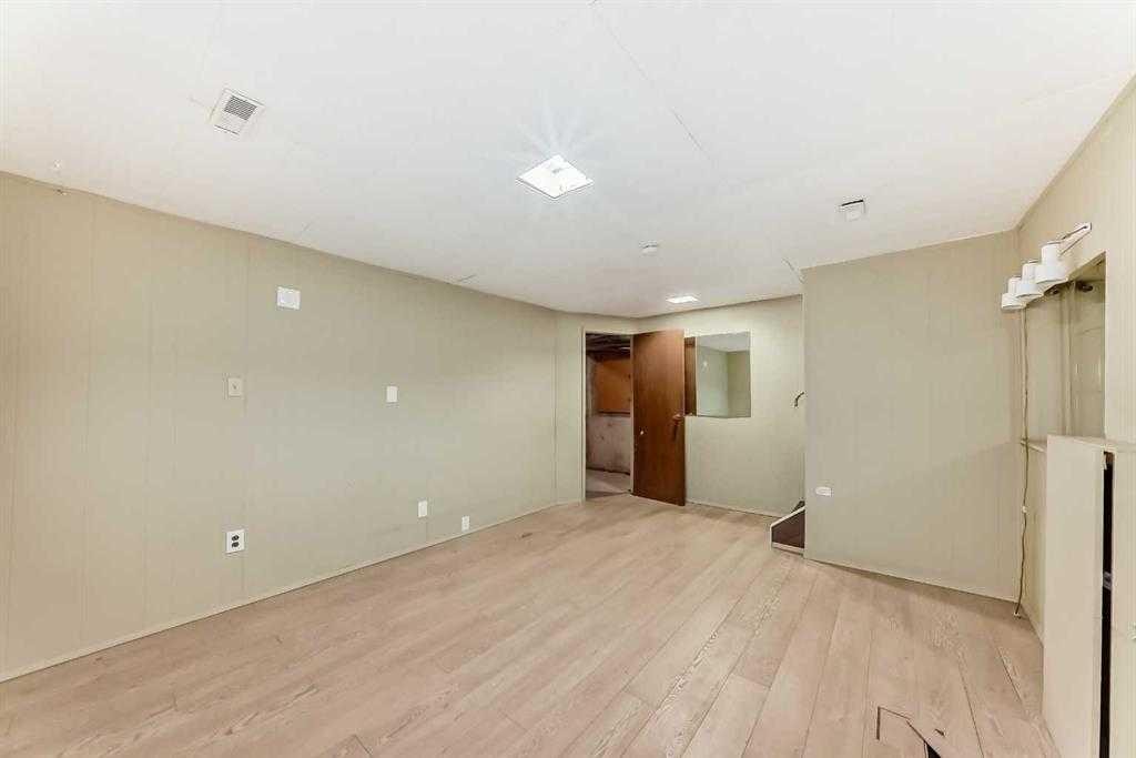 5-5400 Dalhousie Drive Nw, Calgary, AB - Indoor