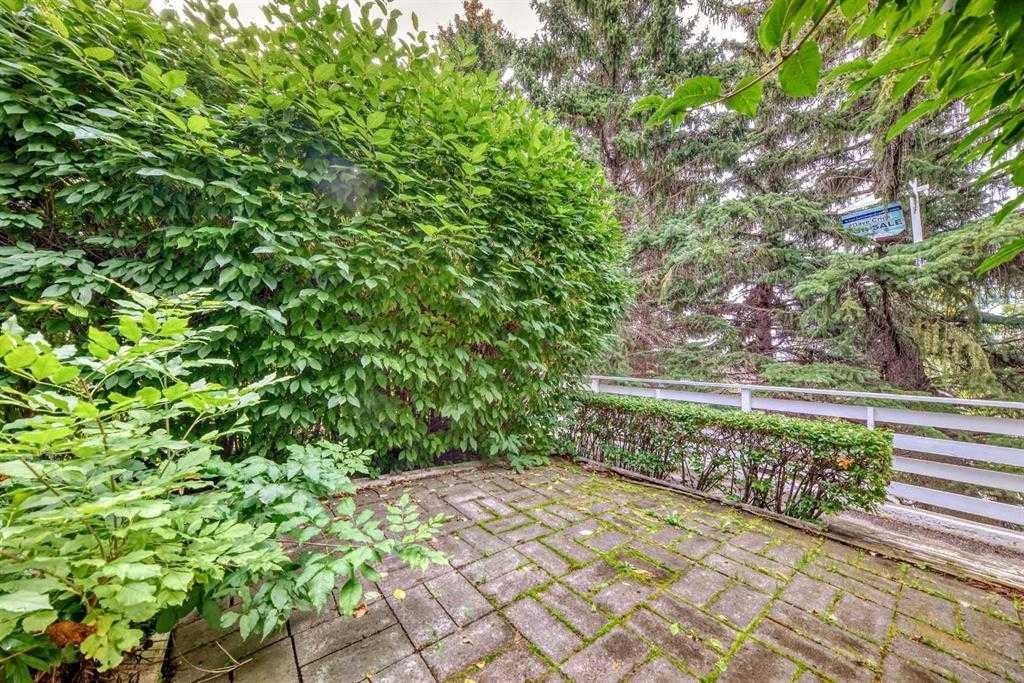 5-5400 Dalhousie Drive Nw, Calgary, AB - Outdoor