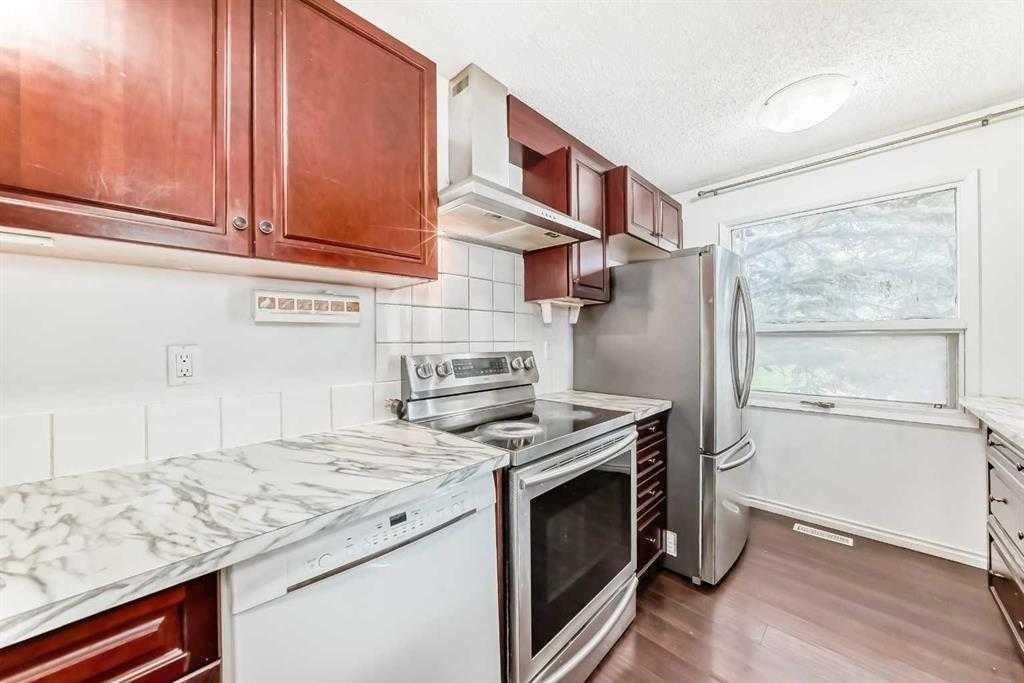 5-5400 Dalhousie Drive Nw, Calgary, AB - Indoor Photo Showing Kitchen