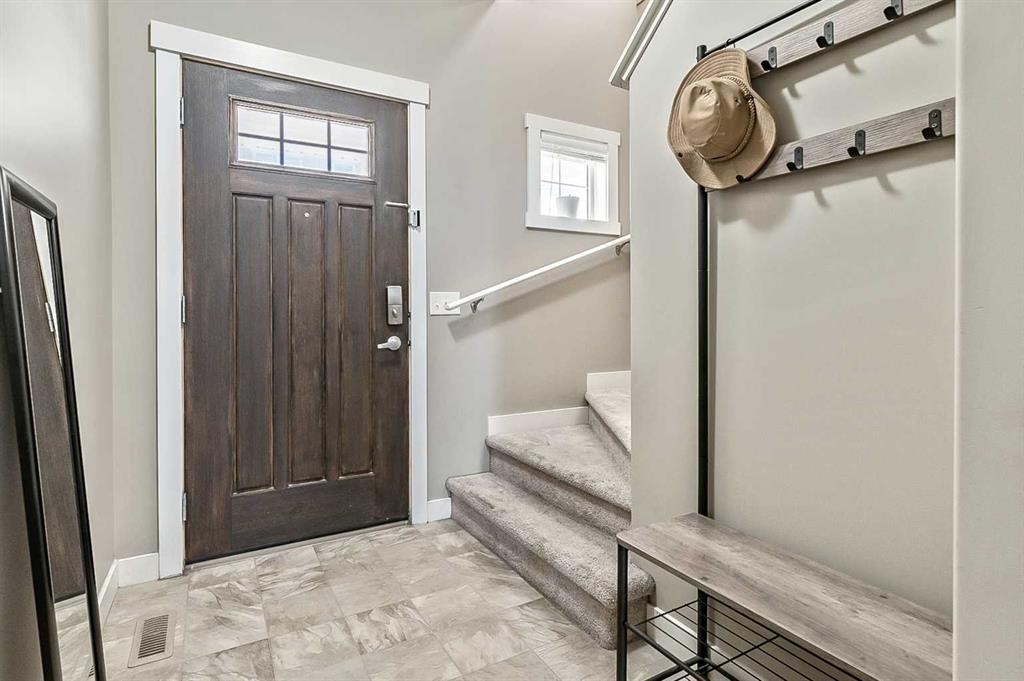 108 Skyview Ranch Grove Ne, Calgary, AB - Indoor Photo Showing Other Room