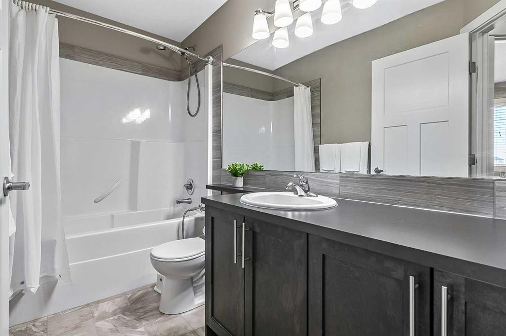 108 Skyview Ranch Grove Ne, Calgary, AB - Indoor Photo Showing Bathroom