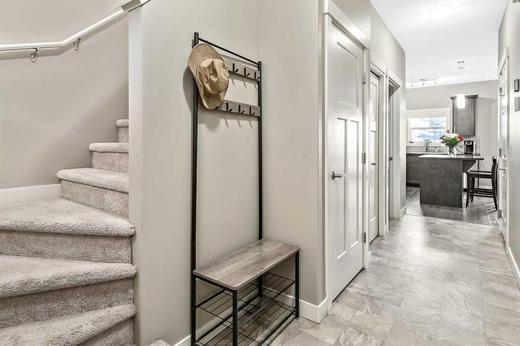 108 Skyview Ranch Grove Ne, Calgary, AB - Indoor Photo Showing Other Room