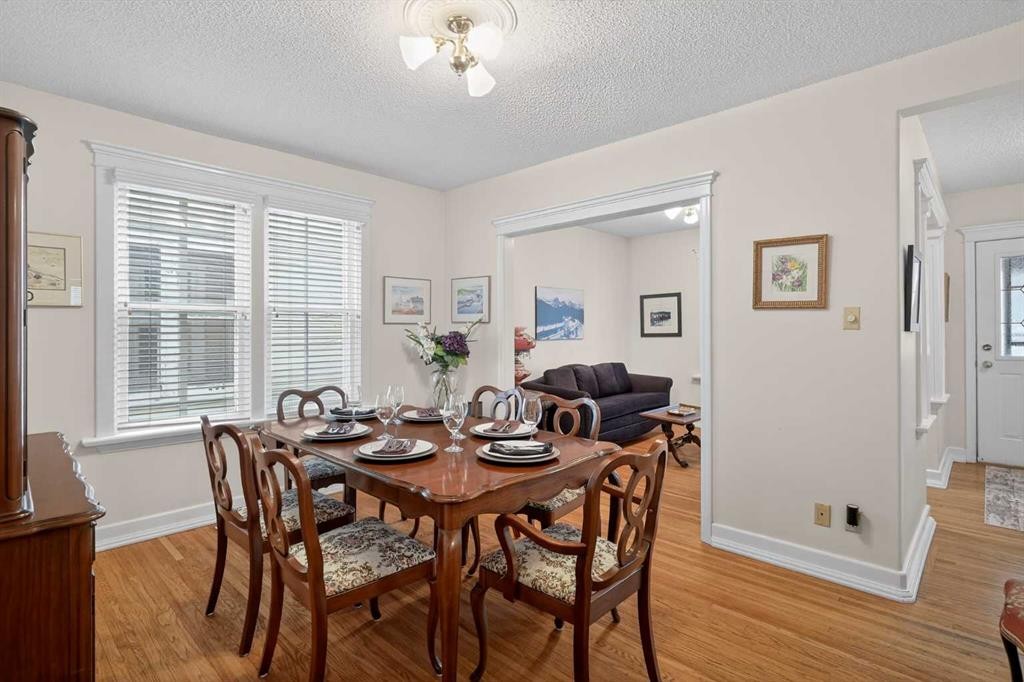 1720 11 Avenue Sw, Calgary, AB - Indoor Photo Showing Dining Room