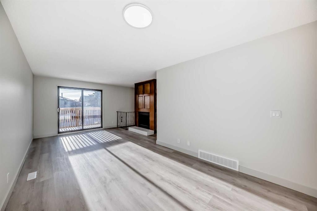 173 Castlebrook Way Ne, Calgary, AB - Indoor