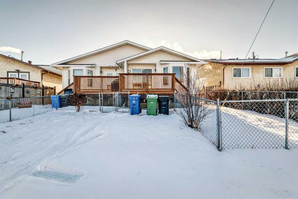 173 Castlebrook Way Ne, Calgary, AB - Outdoor