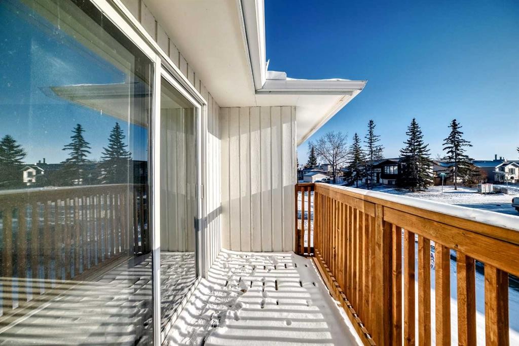 173 Castlebrook Way Ne, Calgary, AB - Outdoor