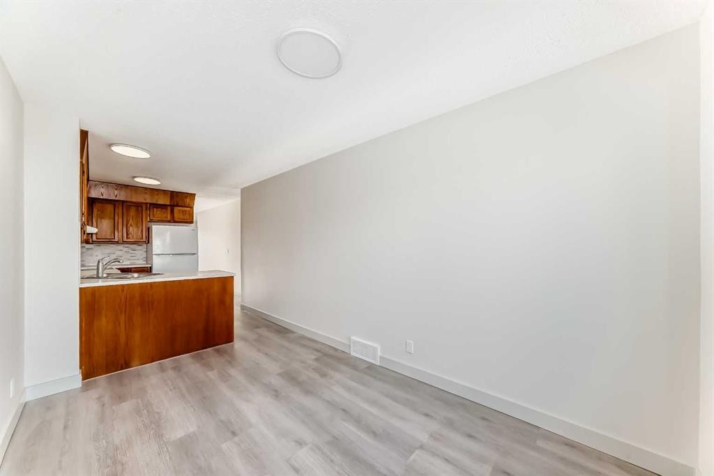 173 Castlebrook Way Ne, Calgary, AB - Indoor Photo Showing Kitchen