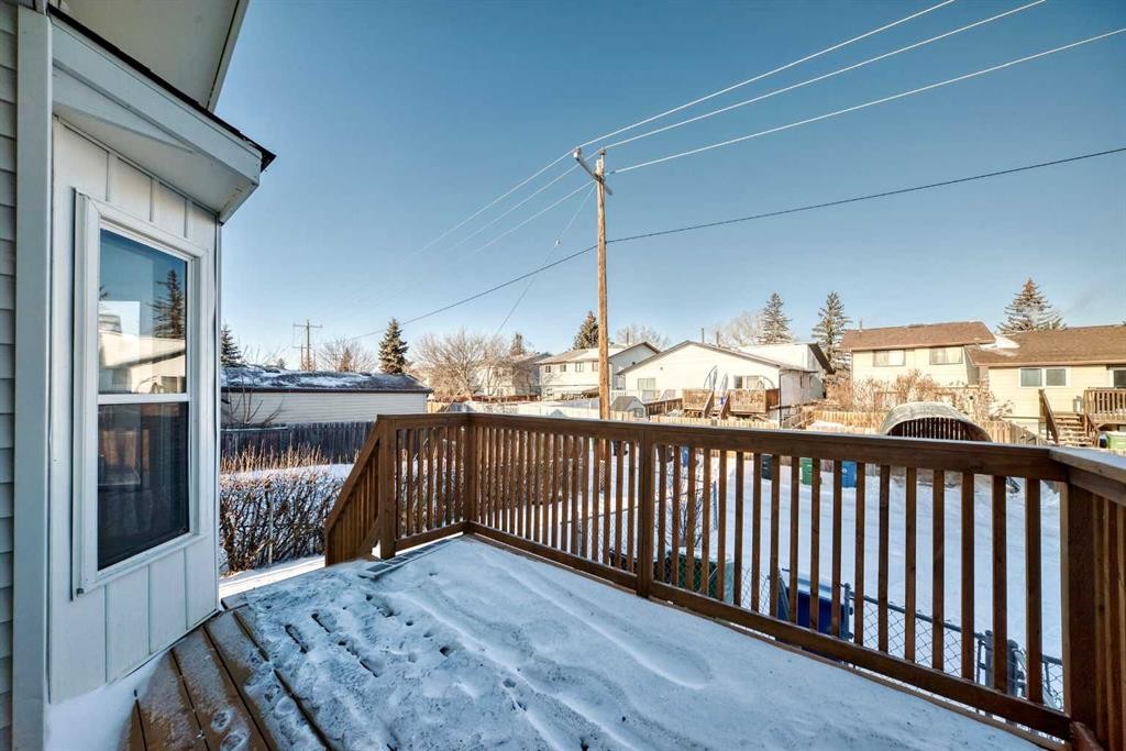 173 Castlebrook Way Ne, Calgary, AB - Outdoor With Exterior