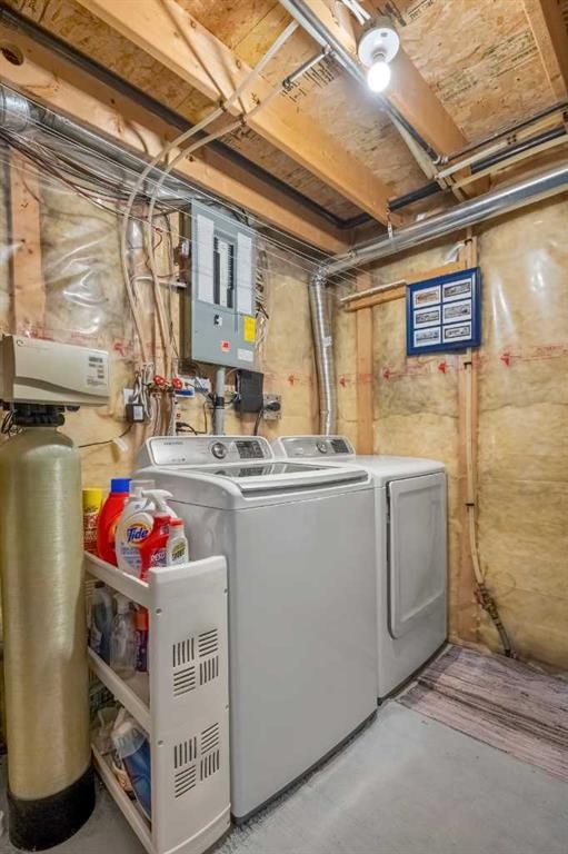 147 Somervale Park Sw, Calgary, AB - Indoor Photo Showing Laundry Room