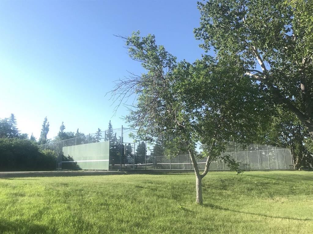 2135 Spiller Road Se, Calgary, AB - Outdoor