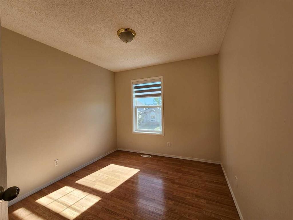 86 Harvest Rose Circle Ne, Calgary, AB - Indoor Photo Showing Other Room