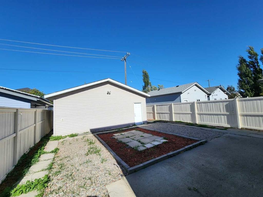 86 Harvest Rose Circle Ne, Calgary, AB - Outdoor