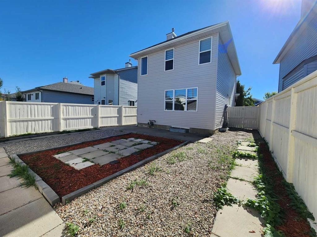 86 Harvest Rose Circle Ne, Calgary, AB - Outdoor With Exterior