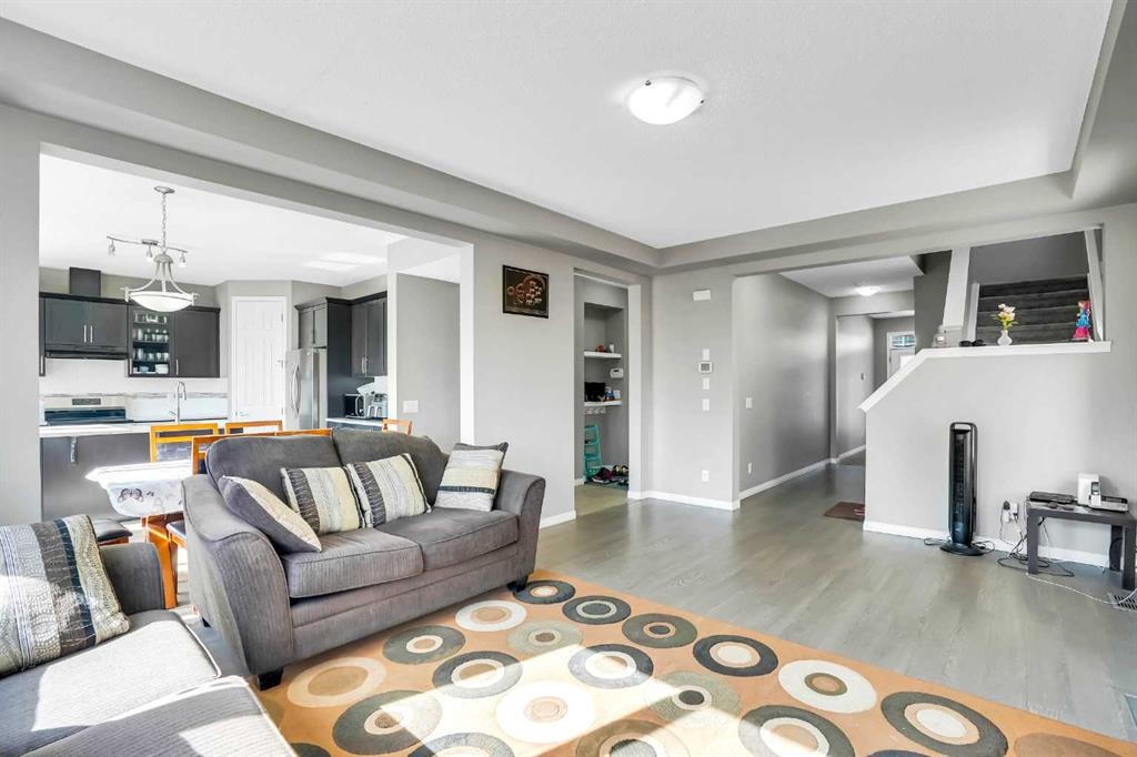 76 Cityscape Grove Ne, Calgary, AB - Indoor Photo Showing Living Room