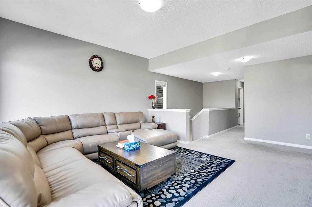 76 Cityscape Grove Ne, Calgary, AB - Indoor Photo Showing Living Room
