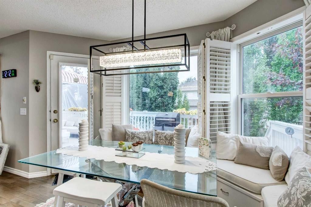 1121 Sierra Morena Court Sw, Calgary, AB - Indoor Photo Showing Dining Room