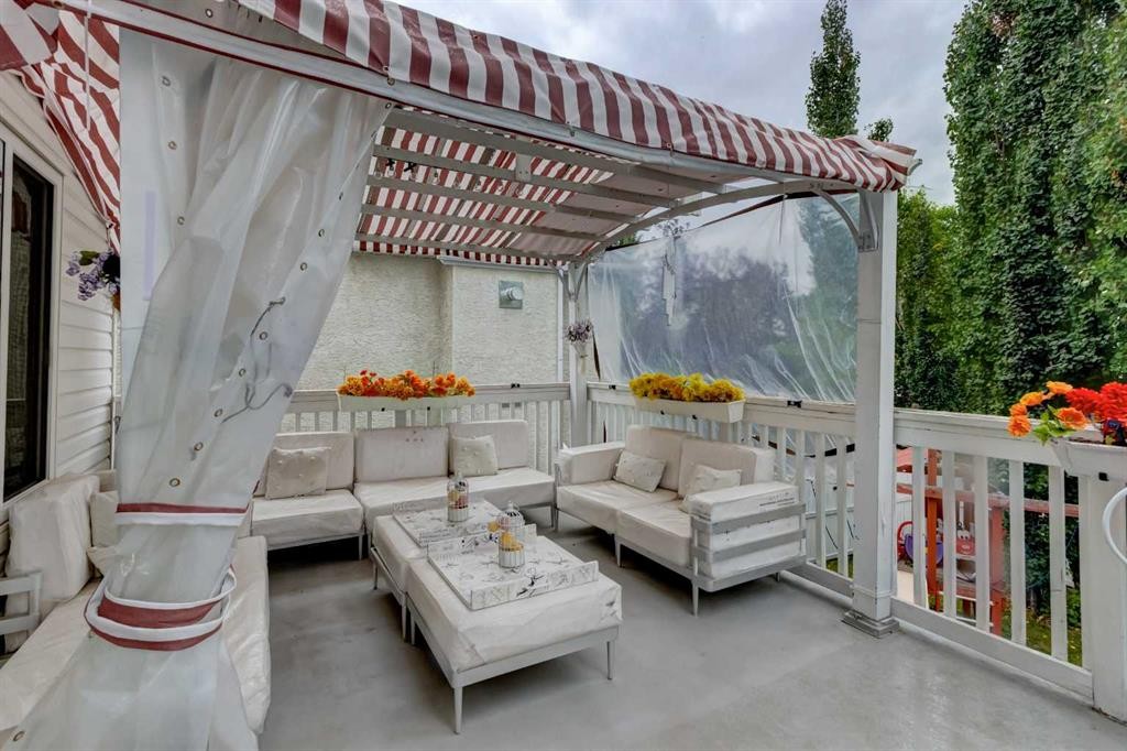 1121 Sierra Morena Court Sw, Calgary, AB -