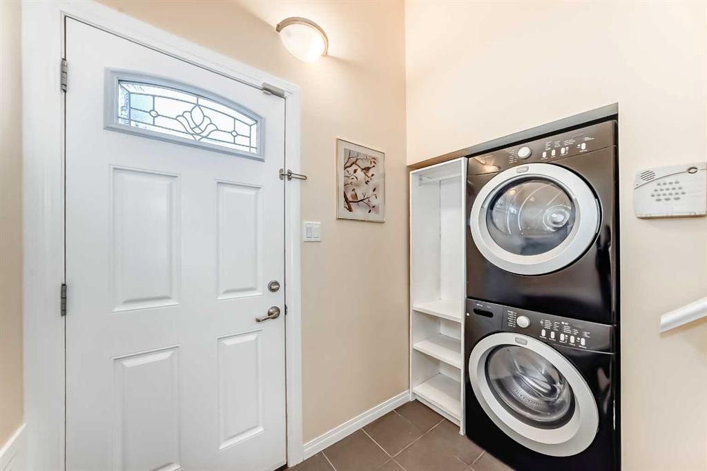 4803 Montana Drive Nw, Calgary, AB - Indoor Photo Showing Laundry Room