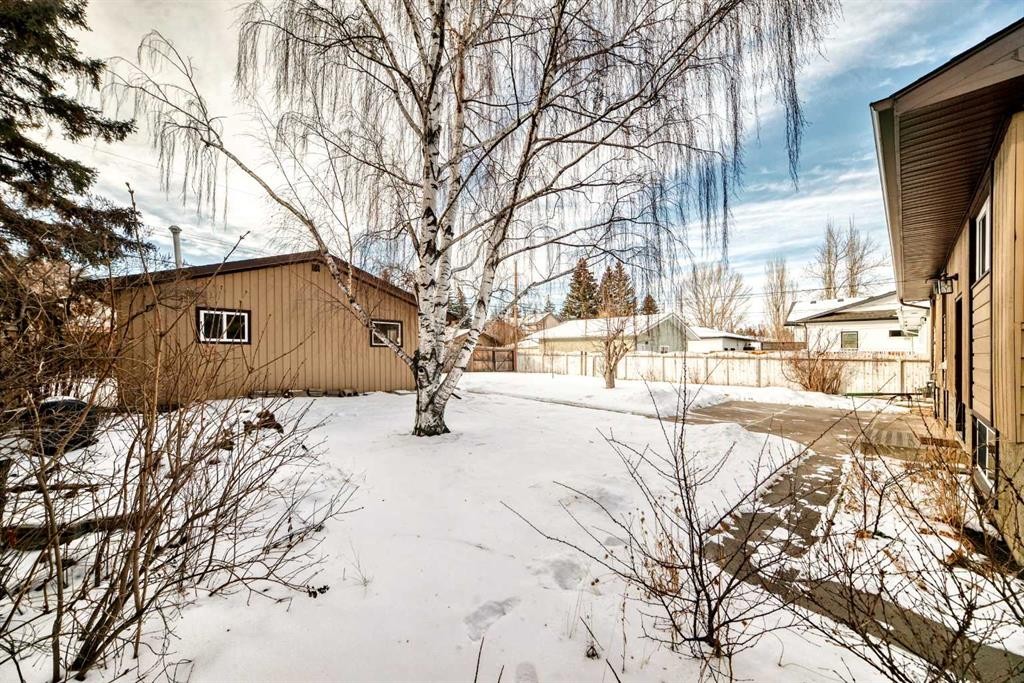 4803 Montana Drive Nw, Calgary, AB - Outdoor