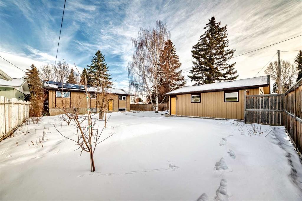 4803 Montana Drive Nw, Calgary, AB - Outdoor