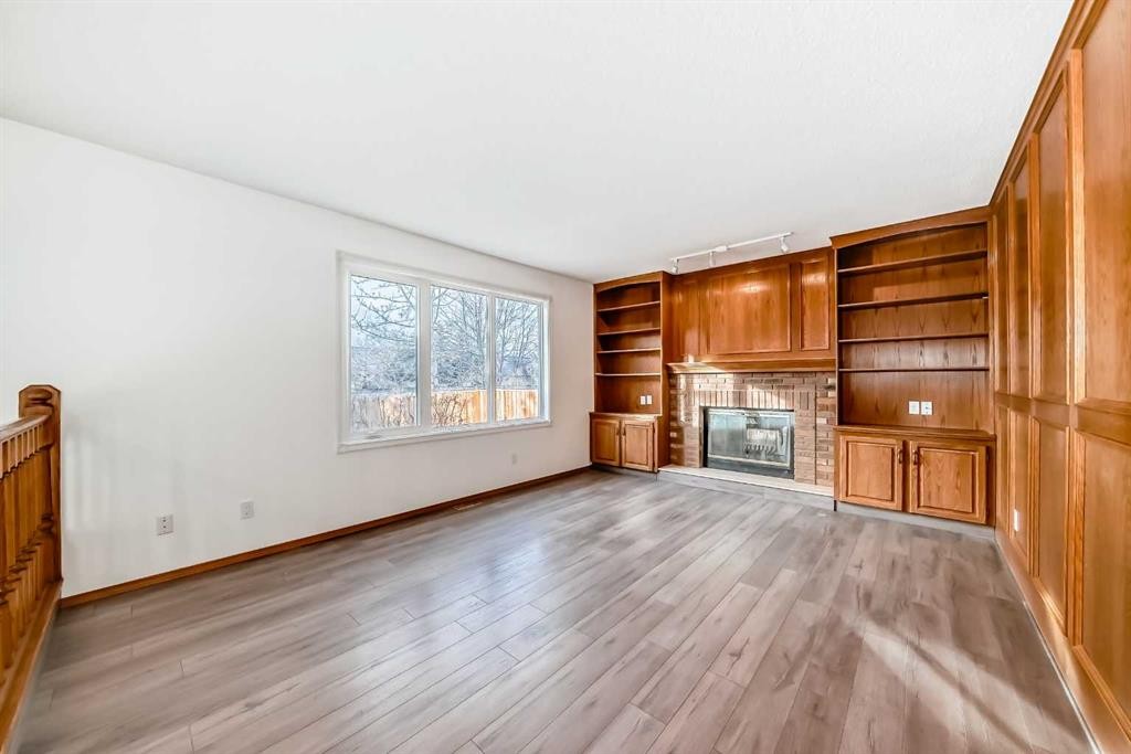 266 Edgepark Way Nw, Calgary, AB - Indoor With Fireplace