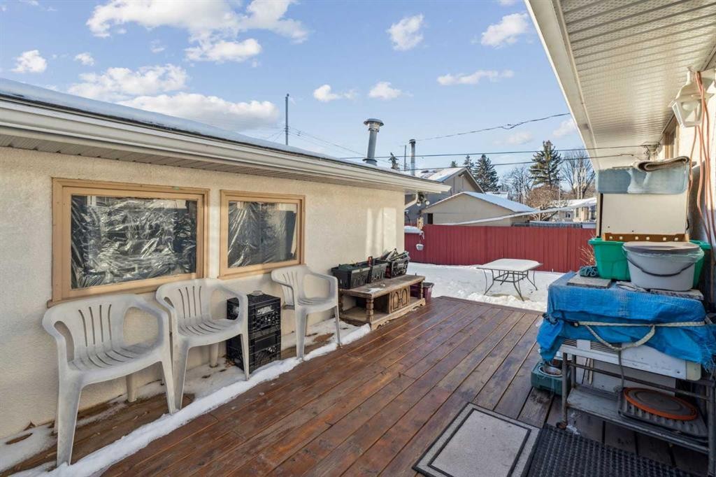 2048 33 Street Se, Calgary, AB - Outdoor With Deck Patio Veranda With Exterior