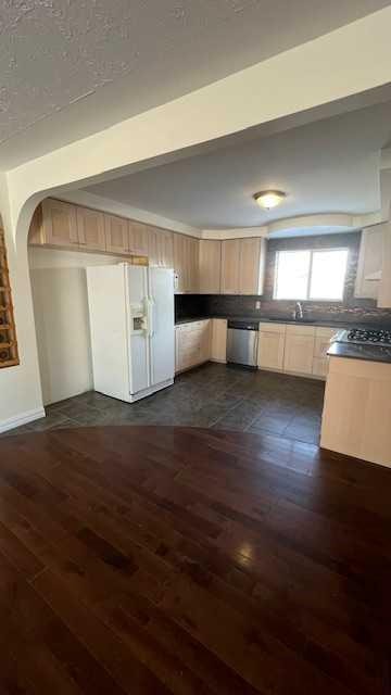 1116 37 Street Se, Calgary, AB - Indoor