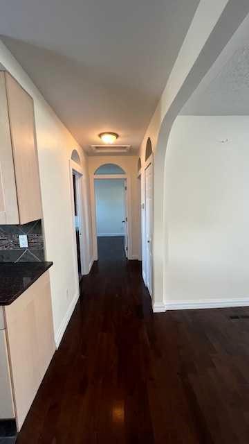 1116 37 Street Se, Calgary, AB - Indoor Photo Showing Other Room