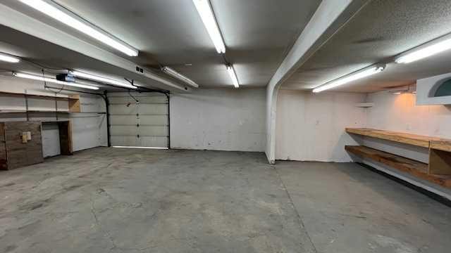 1116 37 Street Se, Calgary, AB - Indoor Photo Showing Garage