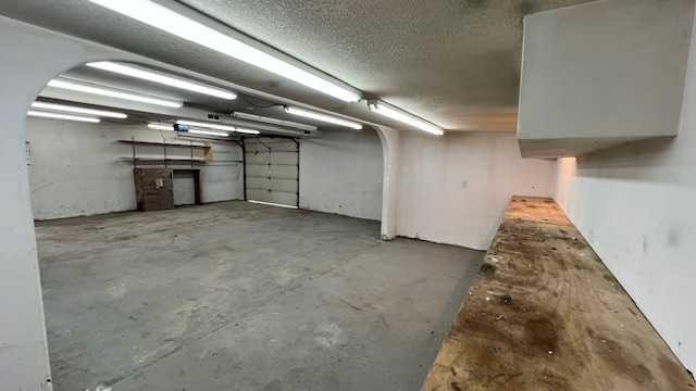 1116 37 Street Se, Calgary, AB - Indoor Photo Showing Garage