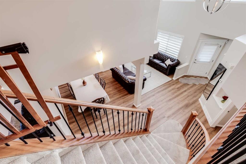 7 Everglade Circle Sw, Calgary, AB - Indoor Photo Showing Other Room