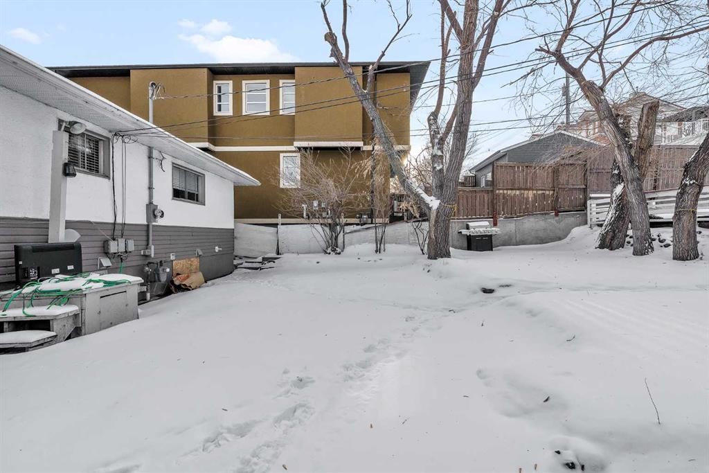 4617 Stanley Road Sw, Calgary, AB - Outdoor