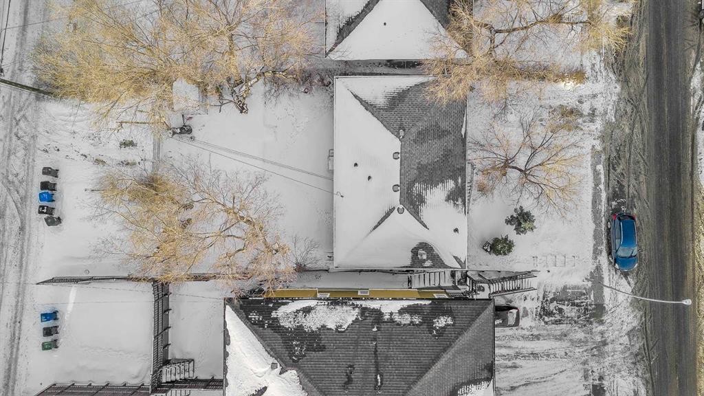 4617 Stanley Road Sw, Calgary, AB - Outdoor With View