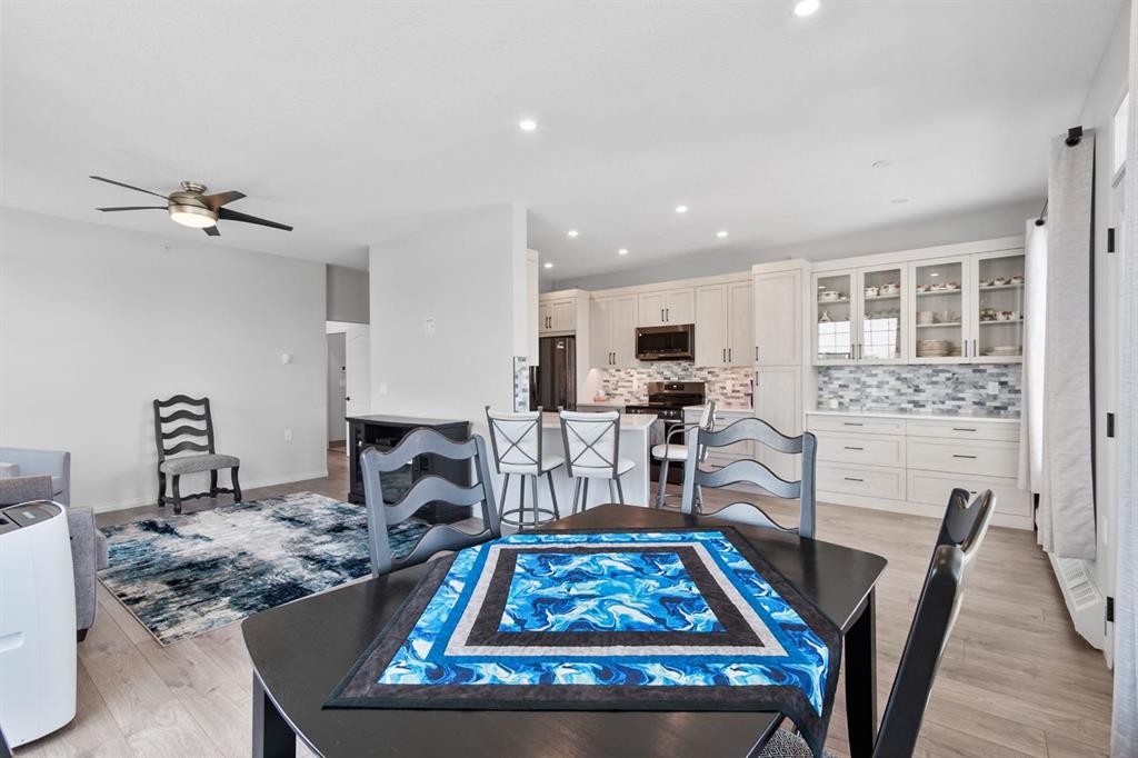 314-4500 50 Avenue, Olds, AB - Indoor Photo Showing Dining Room