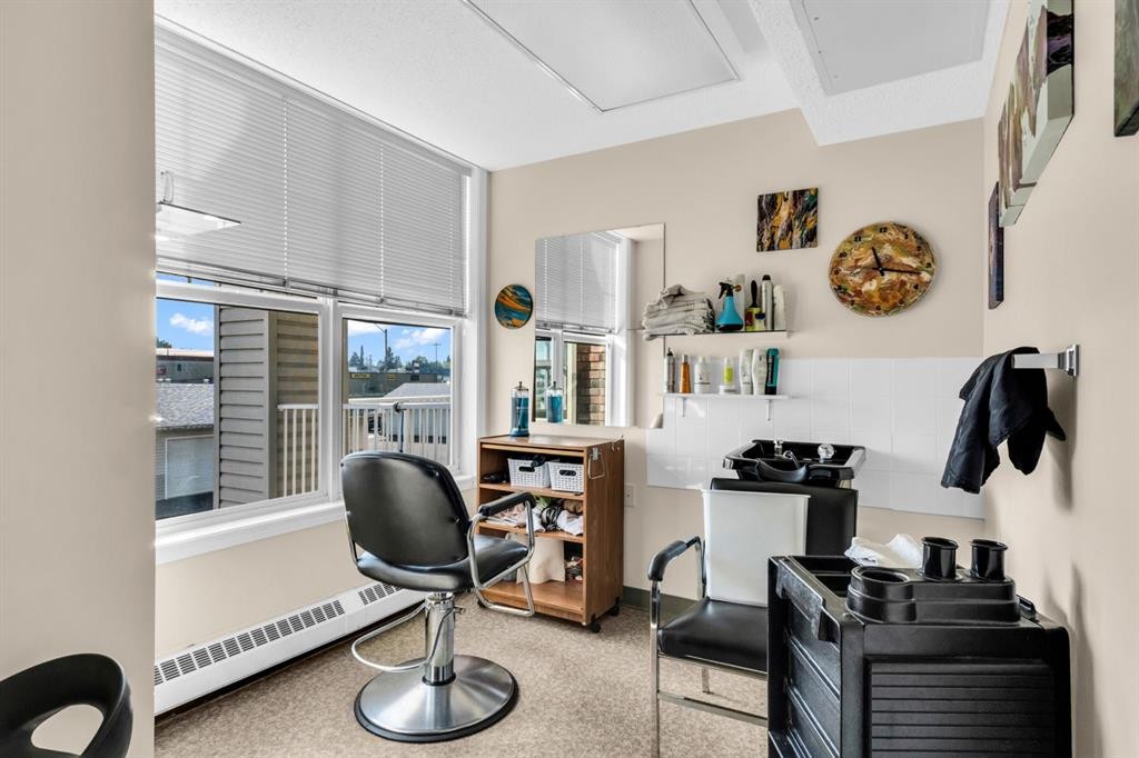 314-4500 50 Avenue, Olds, AB - Indoor Photo Showing Other Room