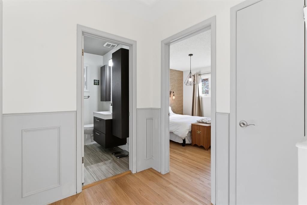 7019 20 Street Se, Calgary, AB - Indoor Photo Showing Other Room