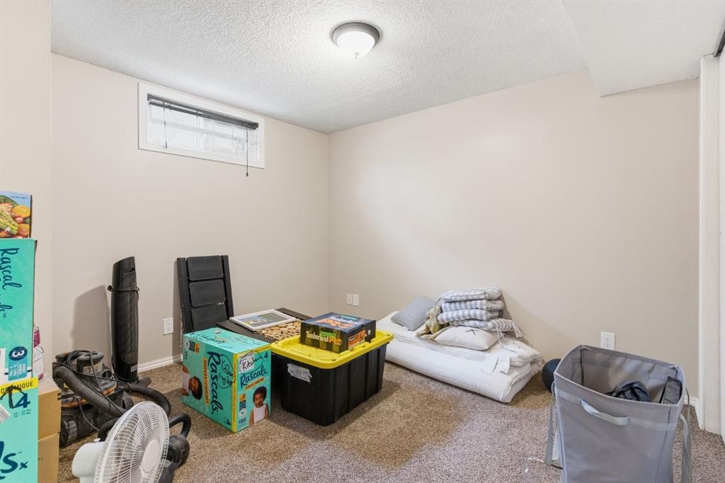 7019 20 Street Se, Calgary, AB - Indoor