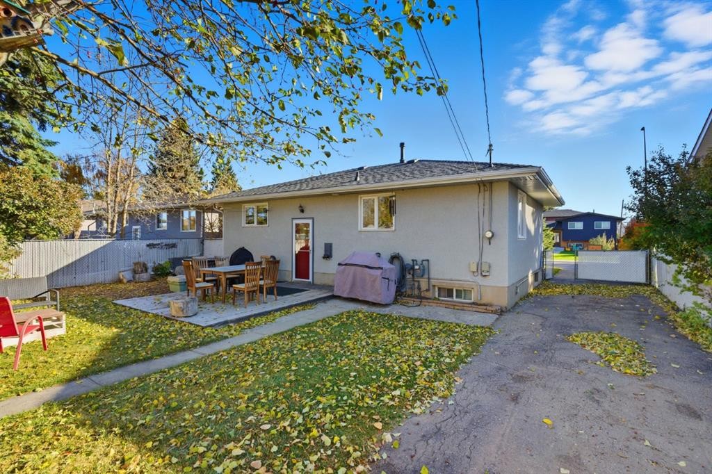 7019 20 Street Se, Calgary, AB - Outdoor