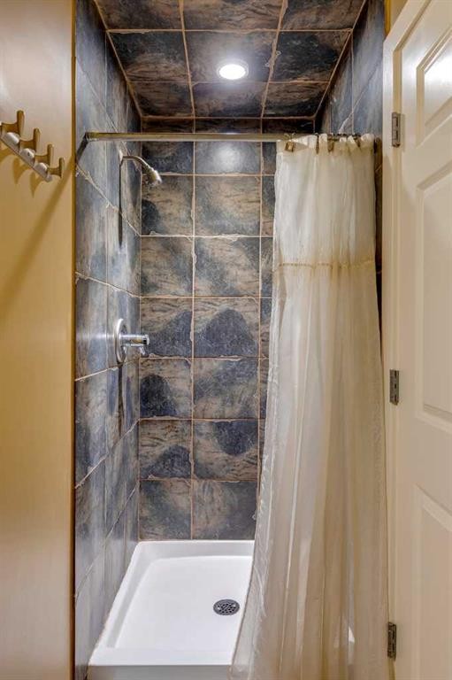 3140 46 Street Sw, Calgary, AB - Indoor