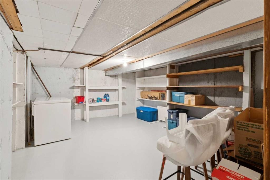 3221 Cedarille Drive Sw, Calgary, AB - Indoor Photo Showing Laundry Room