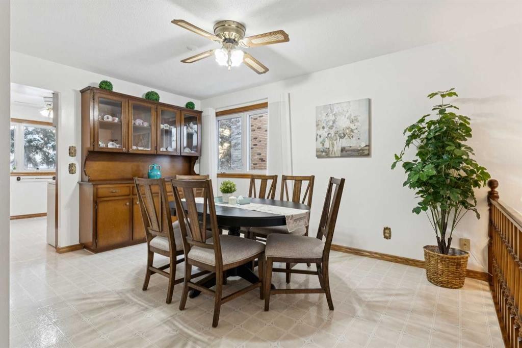3221 Cedarille Drive Sw, Calgary, AB - Indoor Photo Showing Dining Room