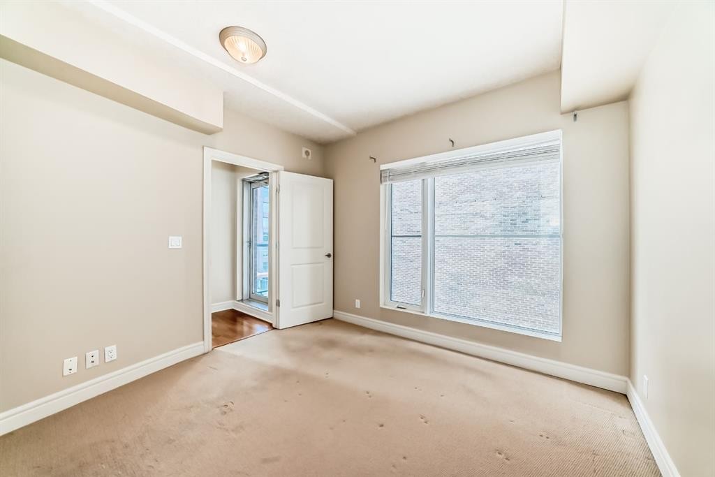 701-920 5 Avenue Sw, Calgary, AB - Indoor Photo Showing Other Room